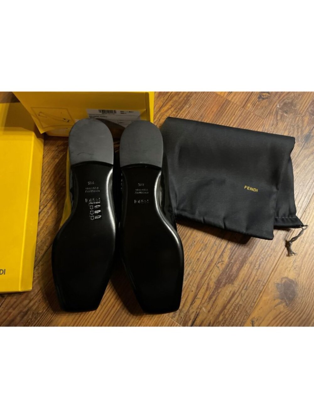 Fendi Flat Patent Leather Black 38.5 EUR 8.5 US New In Box - Picture 3 of 4